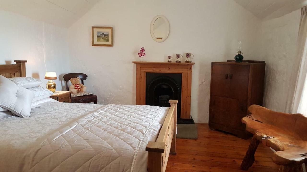 Stunning Views At Ballagh Cottage Newcastle Newcastle  Exterior photo